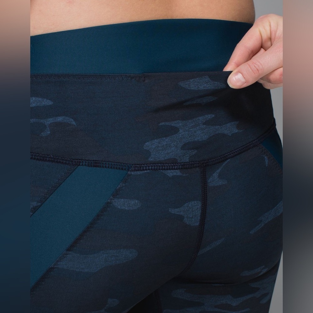Lululemon Clip In Bike Short - Heathered Textured Lotus - Picture 2 of 5